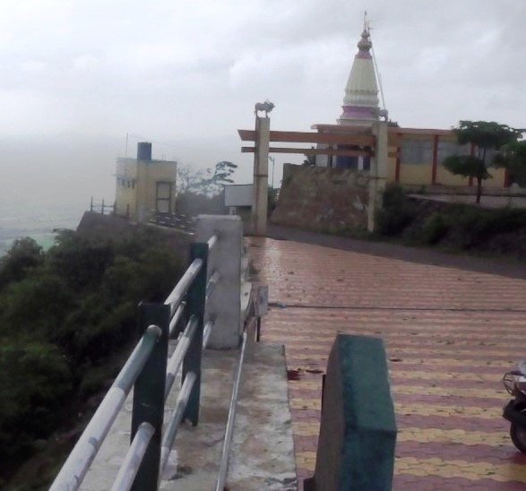 Compound wall and paved approach at Choranginath Temple